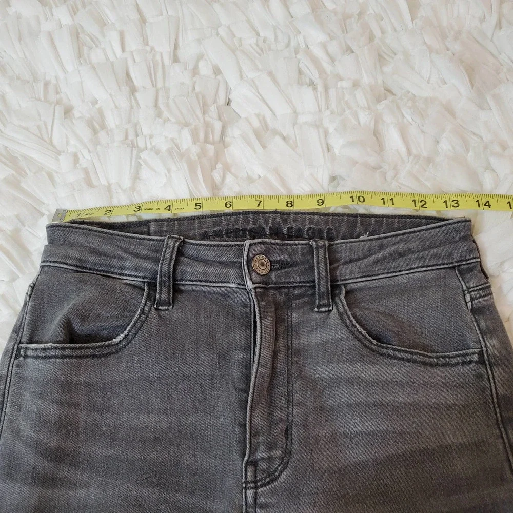 AMERICAN EAGLE | SUPER HIGH RISE JEGGING DESTROYED GRAY WASHED STRETCH RAW HEM 4